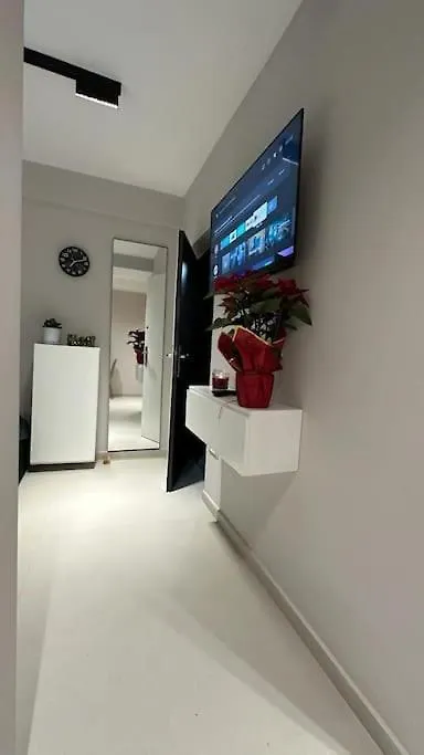 Host Apartament Elio Tirana 0*,  Albania