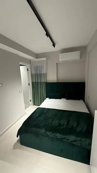 Host Apartament Elio Tirana
